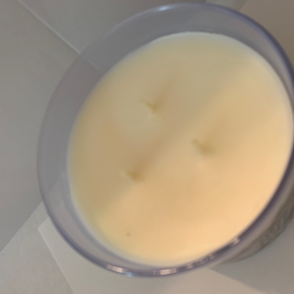 Scentsational Hello Fall 14.5 oz candle, home, decor, NWT - Picture 3 of 3